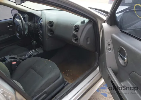 2004 Pontiac Grand Prix Gt1 z USA, uszkodzony, nr VIN 2G2WP522141335977